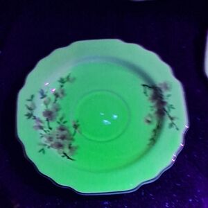 3 W S George Saucers Glow Under Both Uv Lights